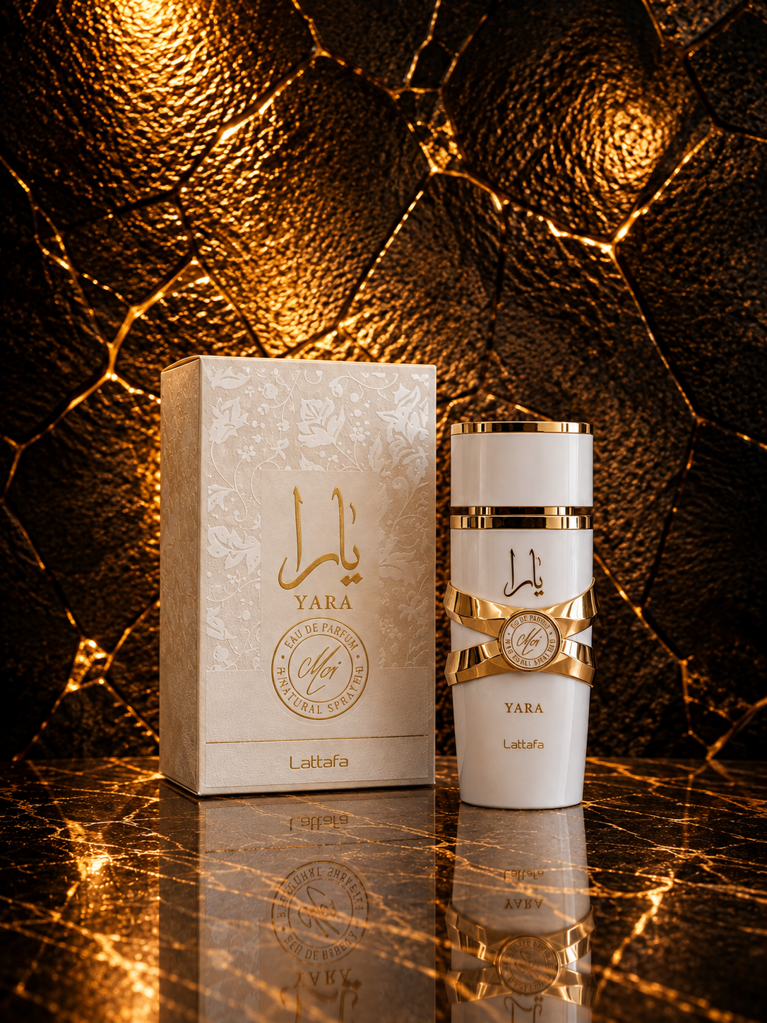 Caixa e frasco do perfume Yara Moi da Lattafa