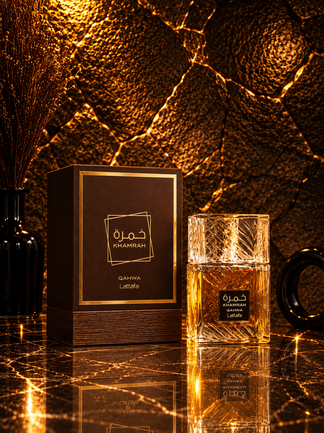 Caixa e frasco do perfume Khamrah Qahwa da Lattafa